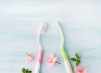 Relación entre salud oral y salud emocional: mecanismos biológicos, impacto psicosocial y propuesta práctica para el higienista bucodental