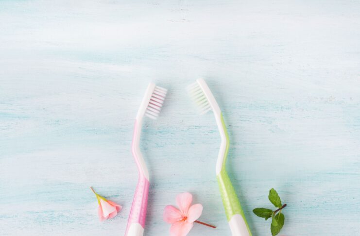 Relación entre salud oral y salud emocional: mecanismos biológicos, impacto psicosocial y propuesta práctica para el higienista bucodental